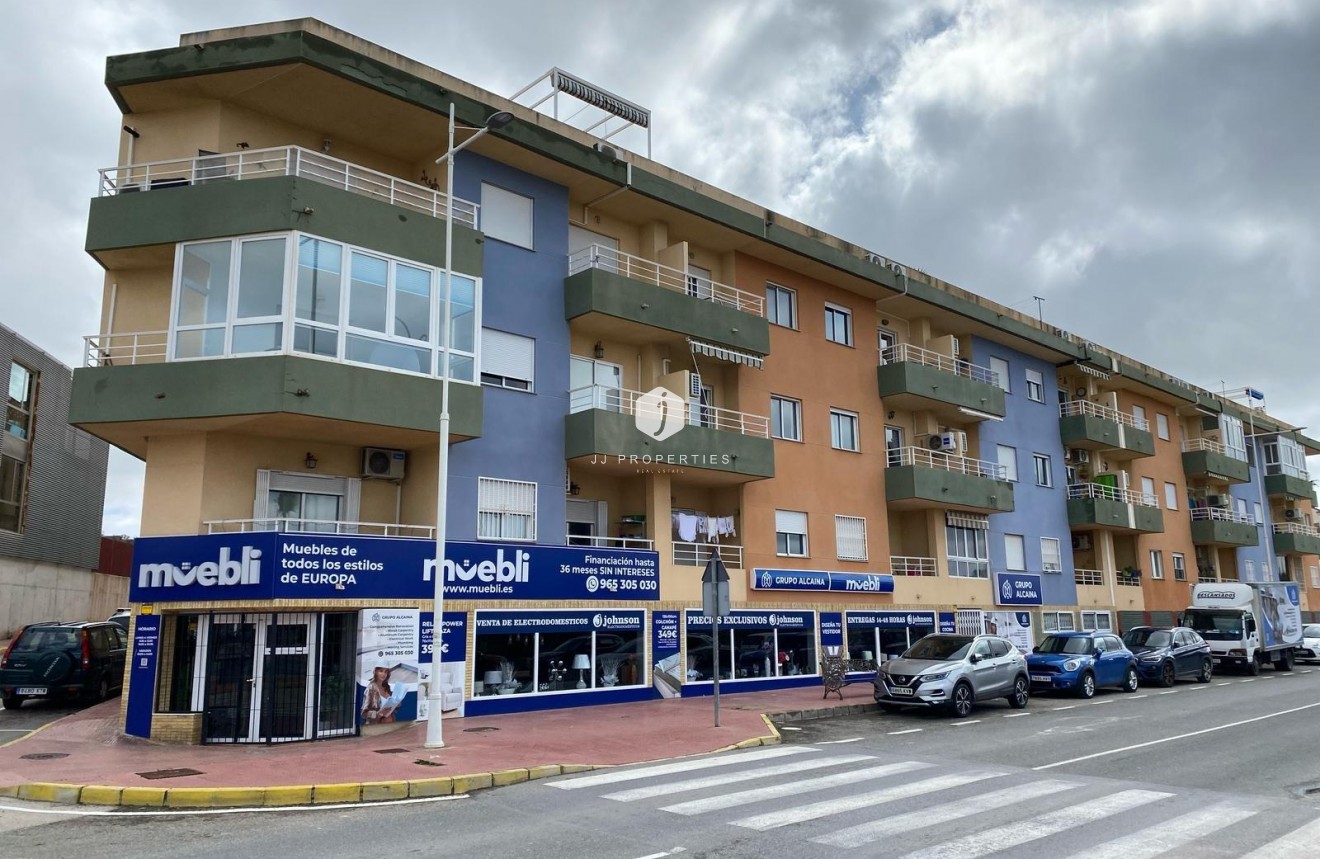 Segunda mano - Apartamento / piso -
San Miguel de Salinas - Pueblo 9