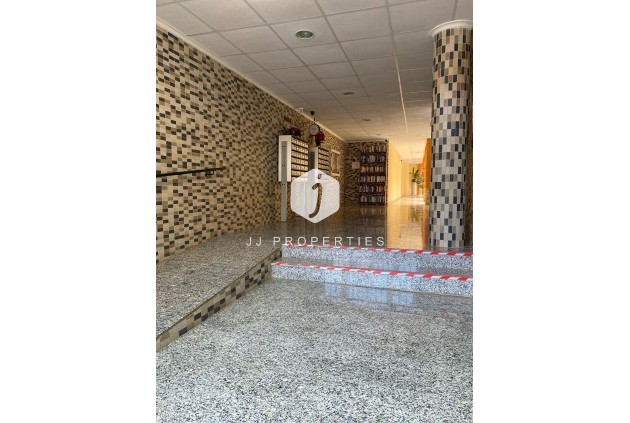 Segunda mano - Apartamento / piso -
San Miguel de Salinas - Pueblo 9