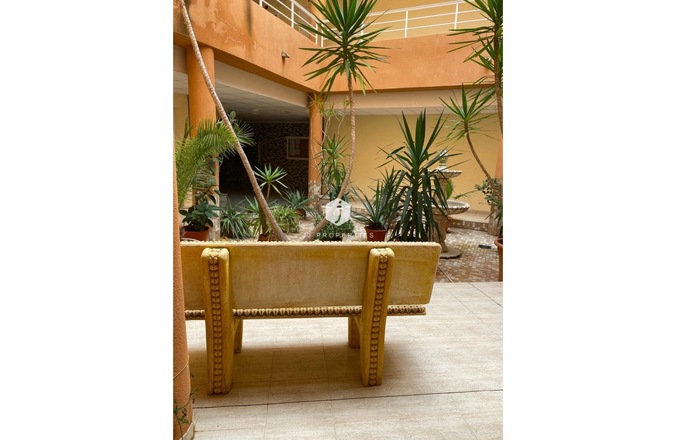 Segunda mano - Apartamento / piso -
San Miguel de Salinas - Pueblo 9