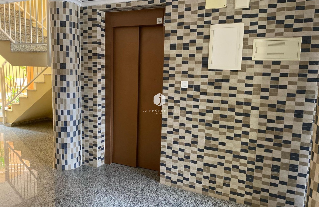 Segunda mano - Apartamento / piso -
San Miguel de Salinas - Pueblo 9