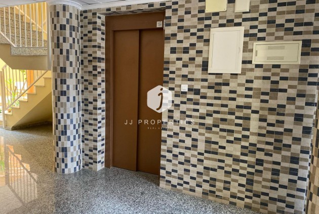 Segunda mano - Apartamento / piso -
San Miguel de Salinas - Pueblo 9