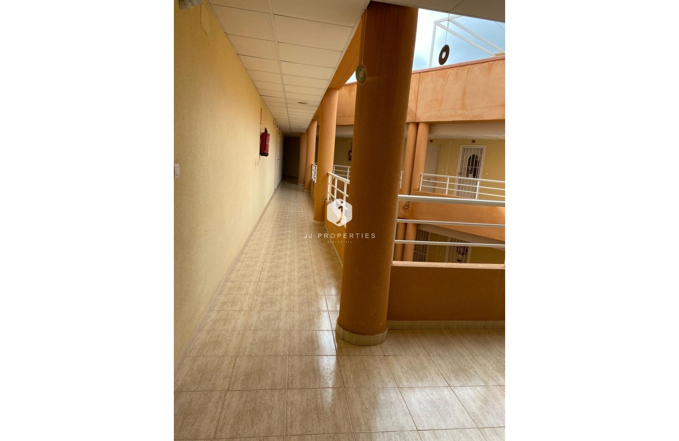 Segunda mano - Apartamento / piso -
San Miguel de Salinas - Pueblo 9