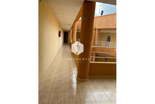 Segunda mano - Apartamento / piso -
San Miguel de Salinas - Pueblo 9