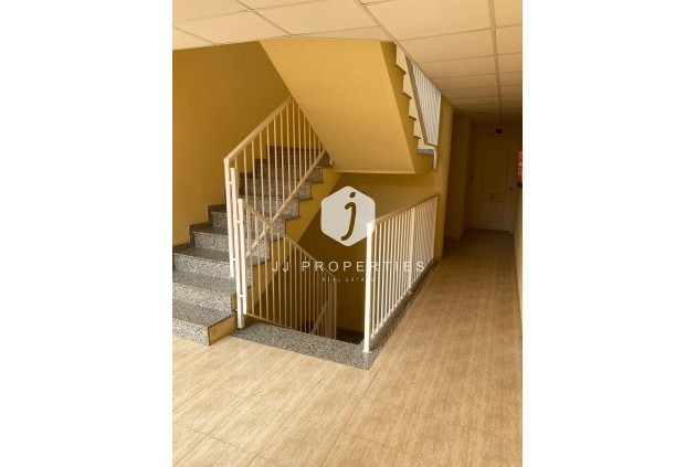 Segunda mano - Apartamento / piso -
San Miguel de Salinas - Pueblo 9