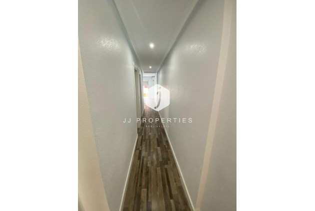 Segunda mano - Apartamento / piso -
San Miguel de Salinas - Pueblo 9