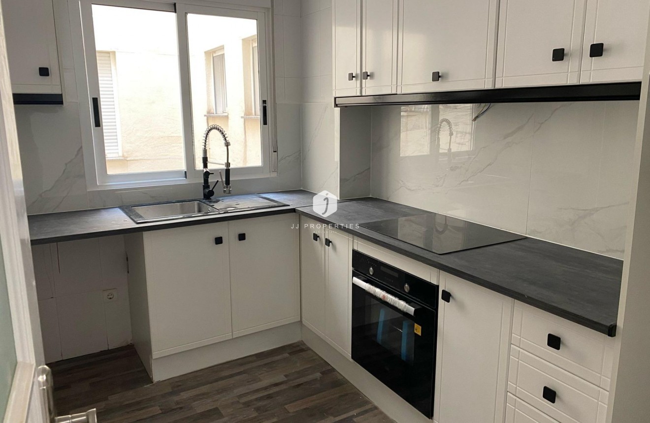 Segunda mano - Apartamento / piso -
San Miguel de Salinas - Pueblo 9