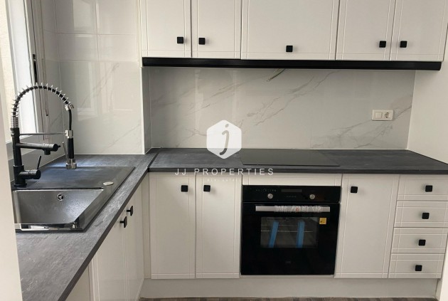 Segunda mano - Apartamento / piso -
San Miguel de Salinas - Pueblo 9