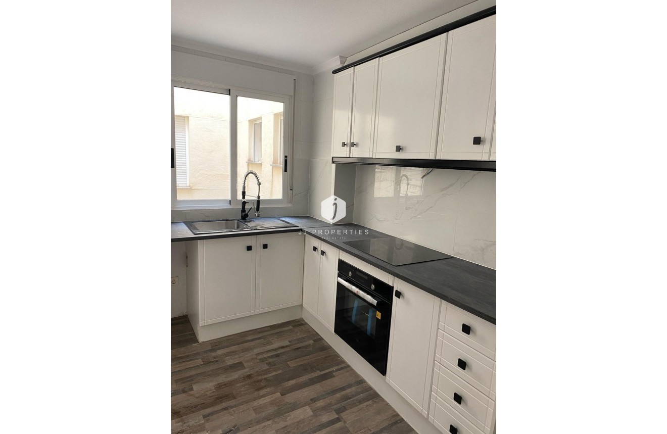 Segunda mano - Apartamento / piso -
San Miguel de Salinas - Pueblo 9