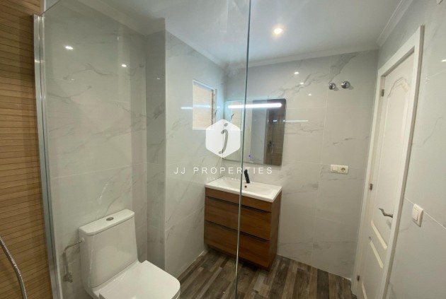 Segunda mano - Apartamento / piso -
San Miguel de Salinas - Pueblo 9