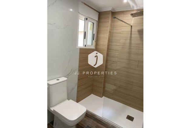 Segunda mano - Apartamento / piso -
San Miguel de Salinas - Pueblo 9