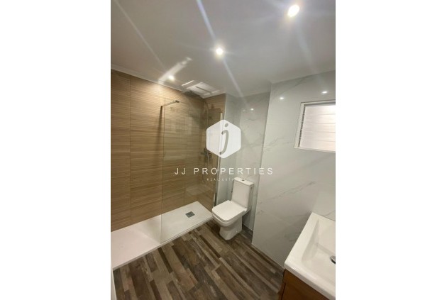 Segunda mano - Apartamento / piso -
San Miguel de Salinas - Pueblo 9