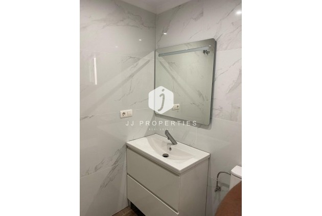 Segunda mano - Apartamento / piso -
San Miguel de Salinas - Pueblo 9