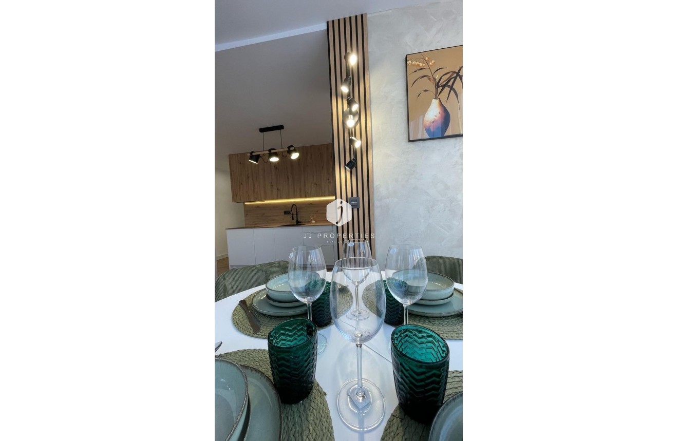 Segunda mano - Apartamento / piso -
Torrevieja - PARQUE DE LAS NACIONES