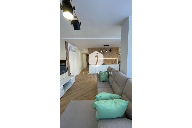 Segunda mano - Apartamento / piso -
Torrevieja - PARQUE DE LAS NACIONES