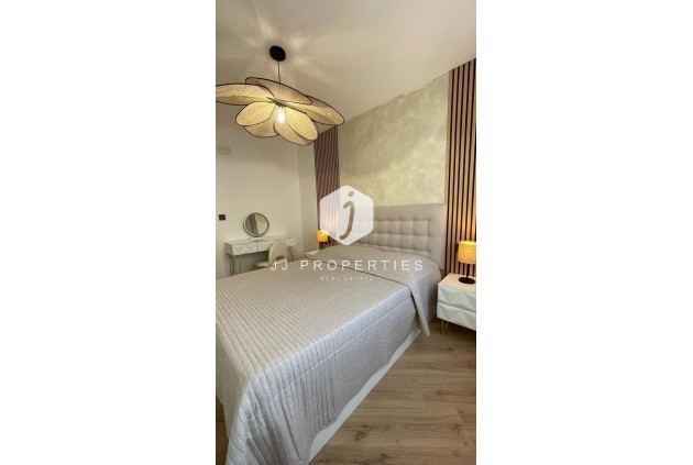 Segunda mano - Apartamento / piso -
Torrevieja - PARQUE DE LAS NACIONES