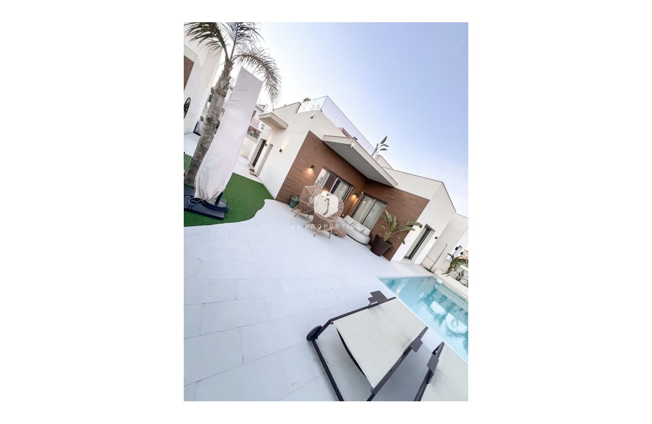 D'occasion - Villa -
San Miguel de Salinas - Inland