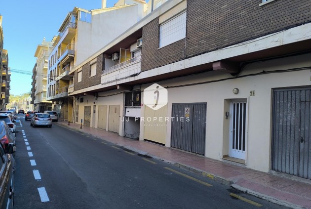 Segunda mano - Apartamento / piso -
Torrevieja - Las Piscinas Naturales