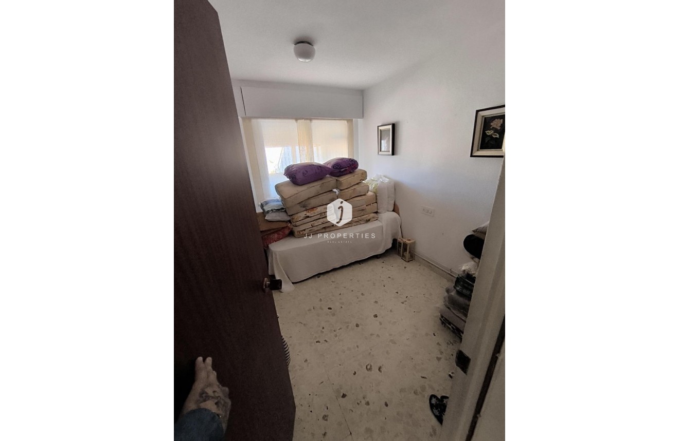 Segunda mano - Apartamento / piso -
Torrevieja - Las Piscinas Naturales