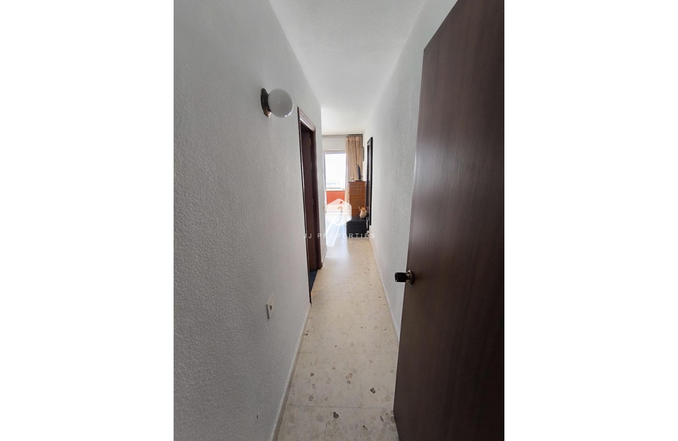 Segunda mano - Apartamento / piso -
Torrevieja - Las Piscinas Naturales