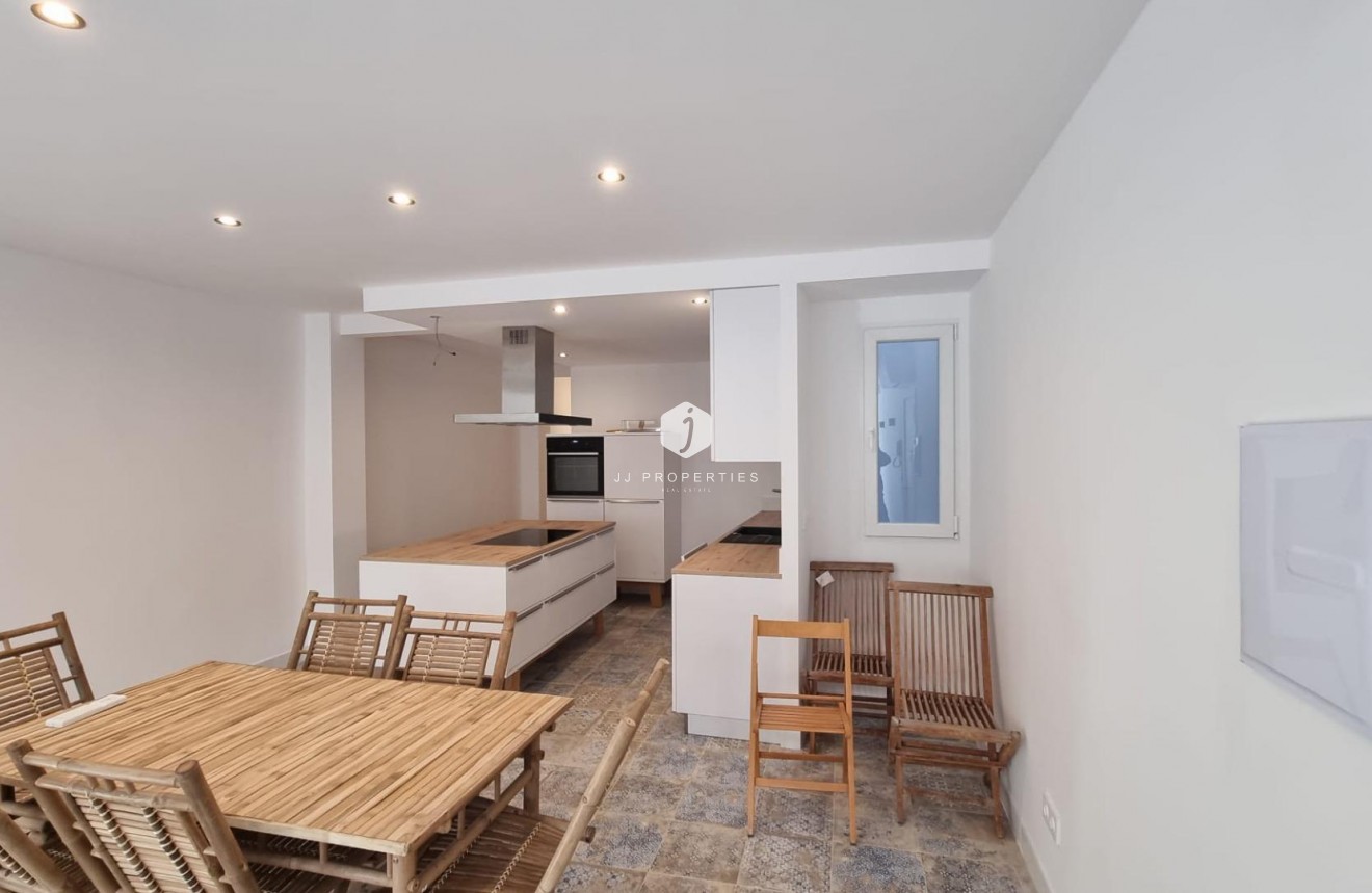 Segunda mano - Apartamento / piso -
Torrevieja