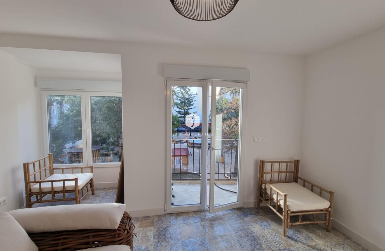 Segunda mano - Apartamento / piso -
Torrevieja