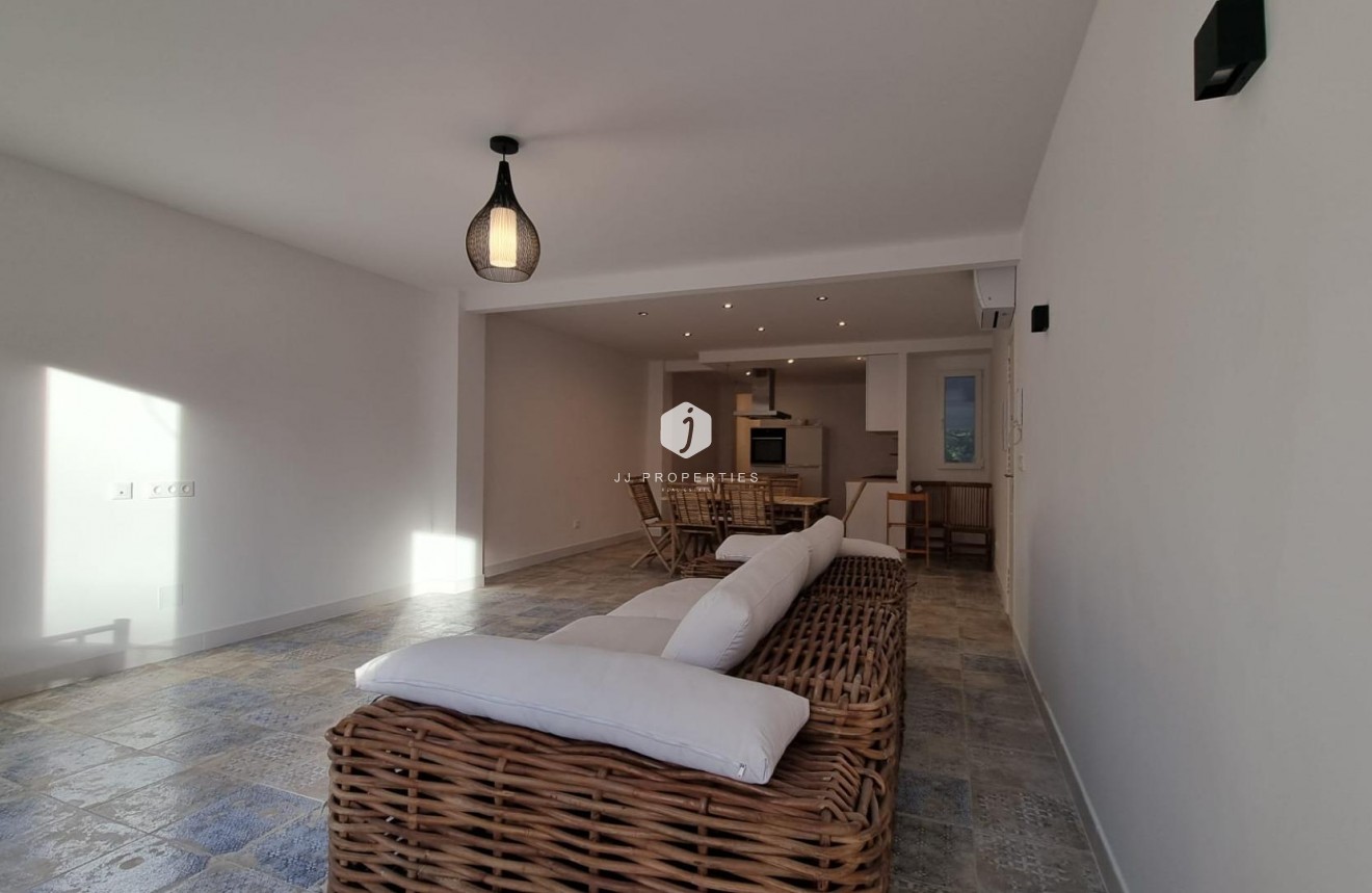 Segunda mano - Apartamento / piso -
Torrevieja