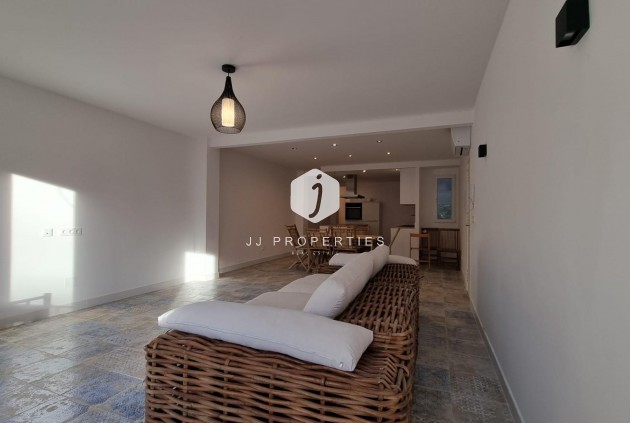 Segunda mano - Apartamento / piso -
Torrevieja