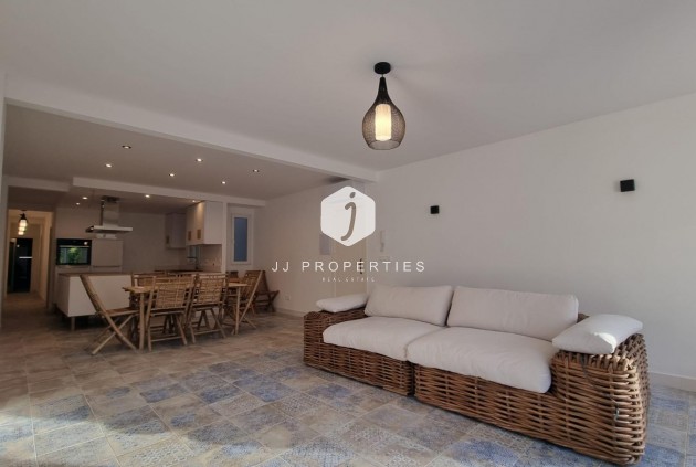 Segunda mano - Apartamento / piso -
Torrevieja