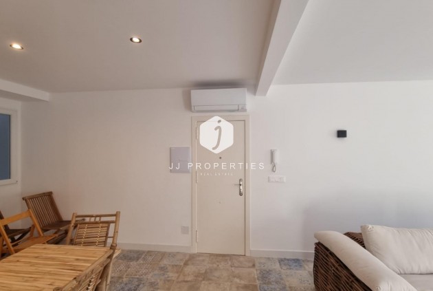 Segunda mano - Apartamento / piso -
Torrevieja