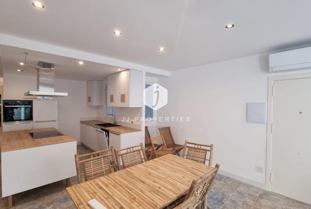 Segunda mano - Apartamento / piso -
Torrevieja