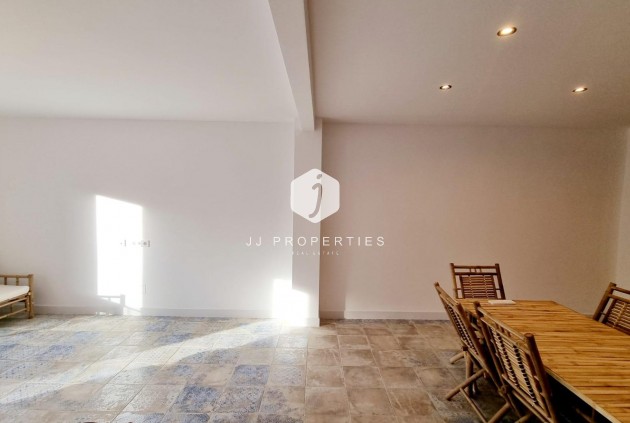 Segunda mano - Apartamento / piso -
Torrevieja