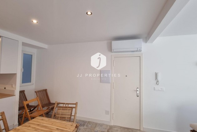 Segunda mano - Apartamento / piso -
Torrevieja