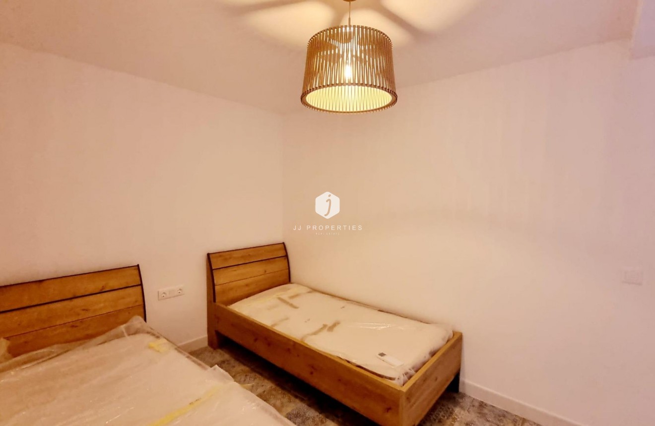 Segunda mano - Apartamento / piso -
Torrevieja