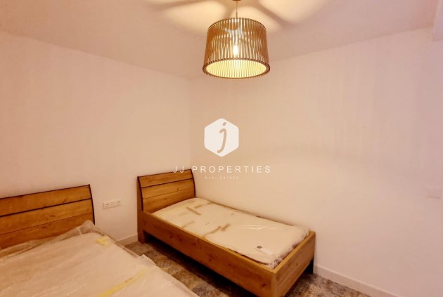 Segunda mano - Apartamento / piso -
Torrevieja