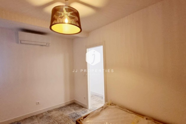 Segunda mano - Apartamento / piso -
Torrevieja