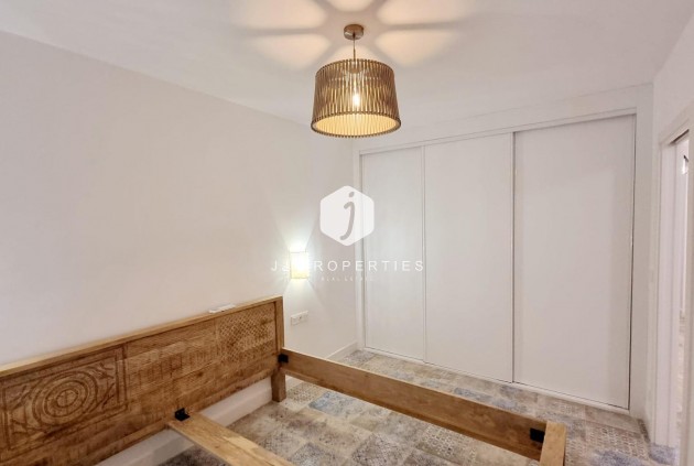 Segunda mano - Apartamento / piso -
Torrevieja