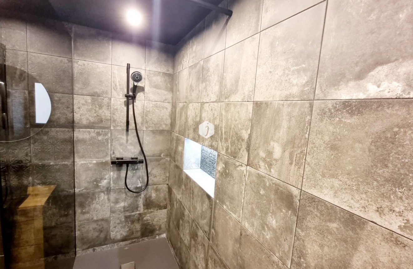 Segunda mano - Apartamento / piso -
Torrevieja