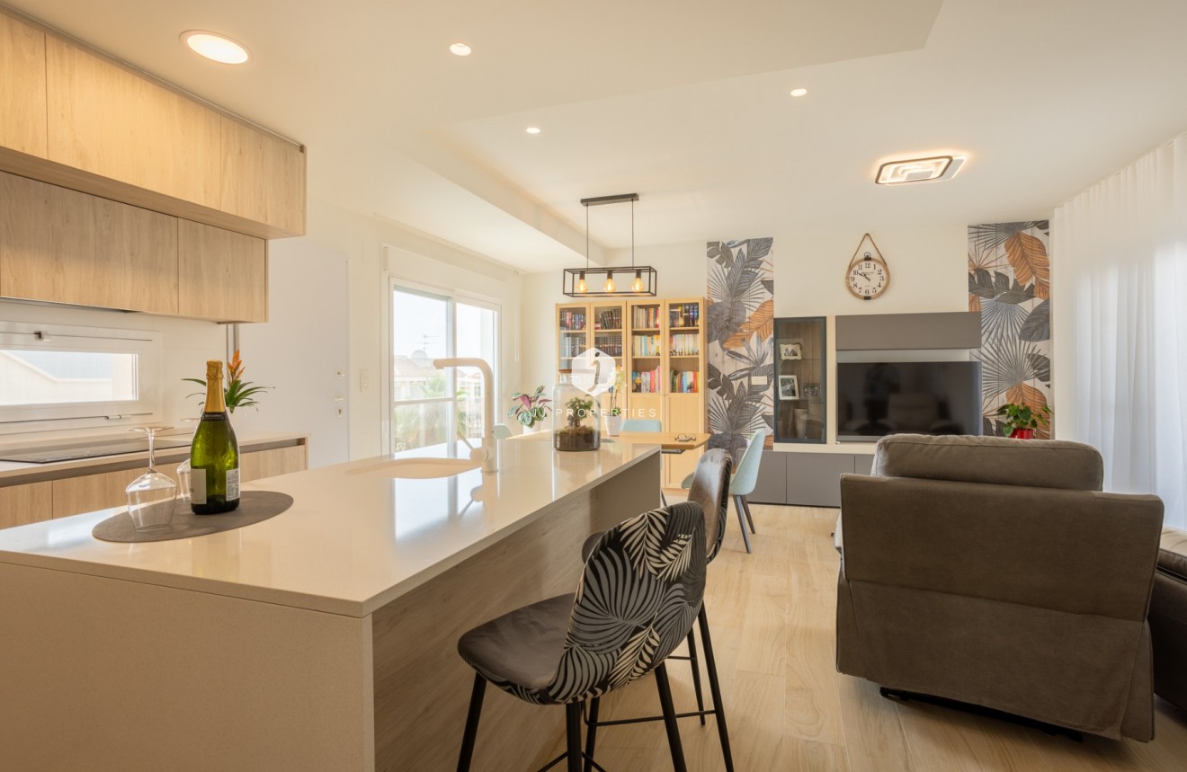 Segunda mano - Apartamento / piso -
San Miguel de Salinas - Inland