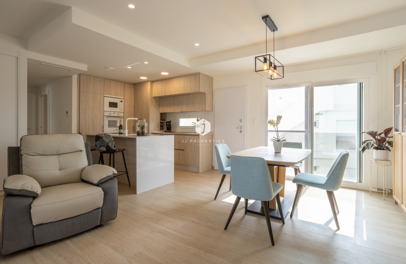 Segunda mano - Apartamento / piso -
San Miguel de Salinas - Inland