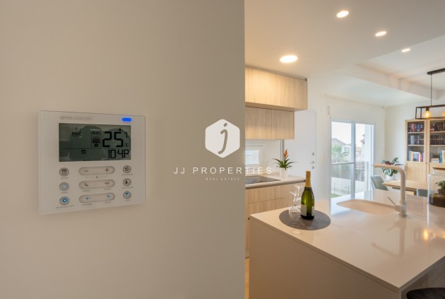 Segunda mano - Apartamento / piso -
San Miguel de Salinas - Inland