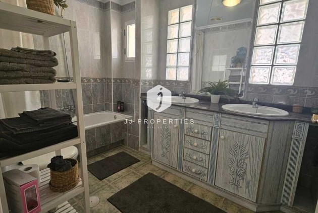 Segunda mano - Villa -
Guardamar del Segura - Campomar