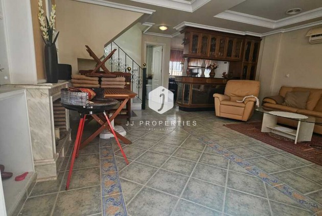 Segunda mano - Villa -
Guardamar del Segura - Campomar