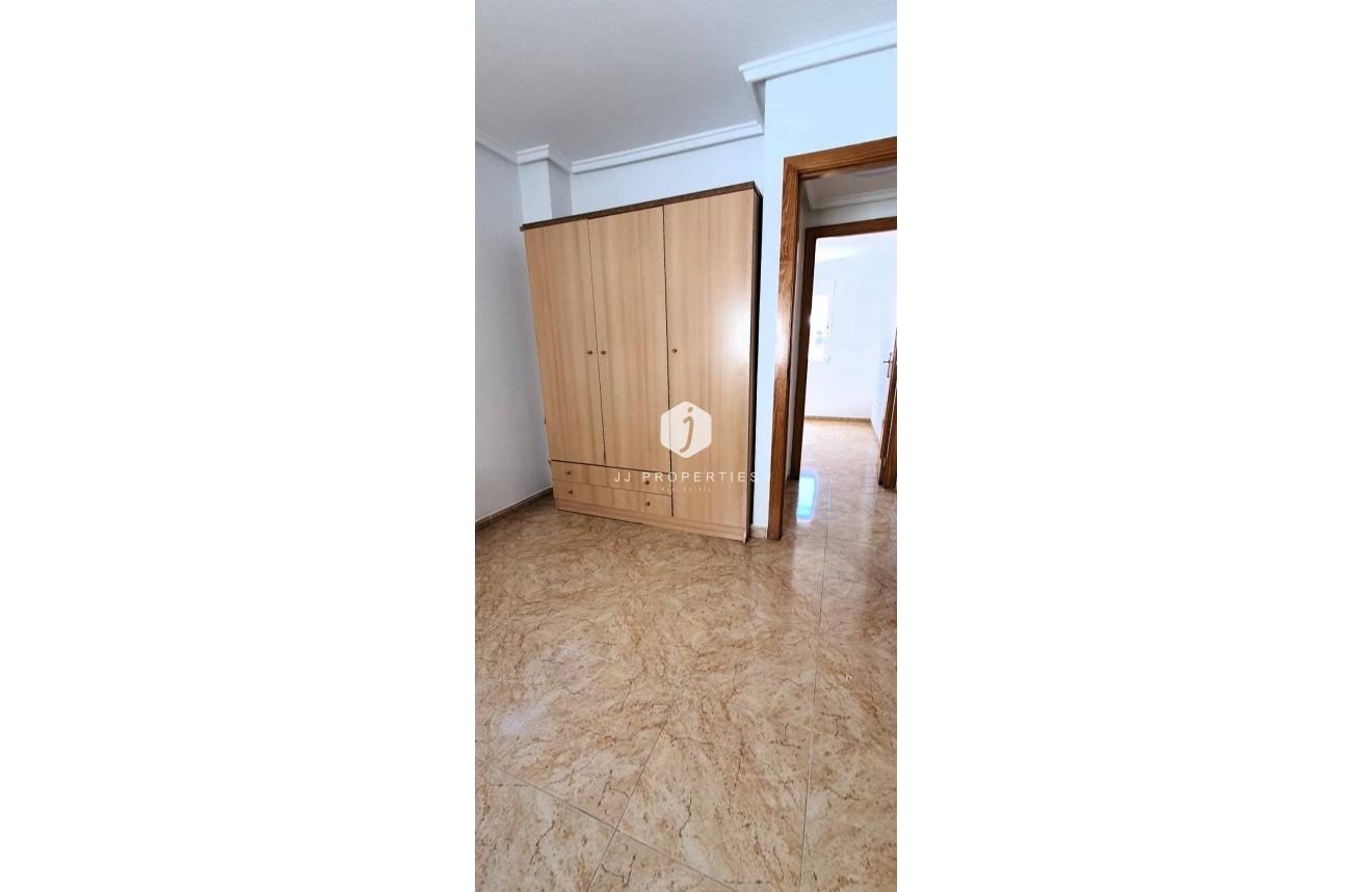 Segunda mano - Ático -
Torrevieja - Playa de los Locos