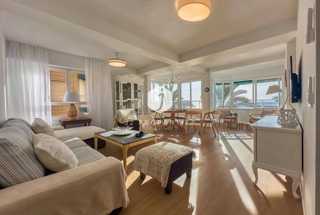 Segunda mano - Apartamento / piso -
Torrevieja - Centro