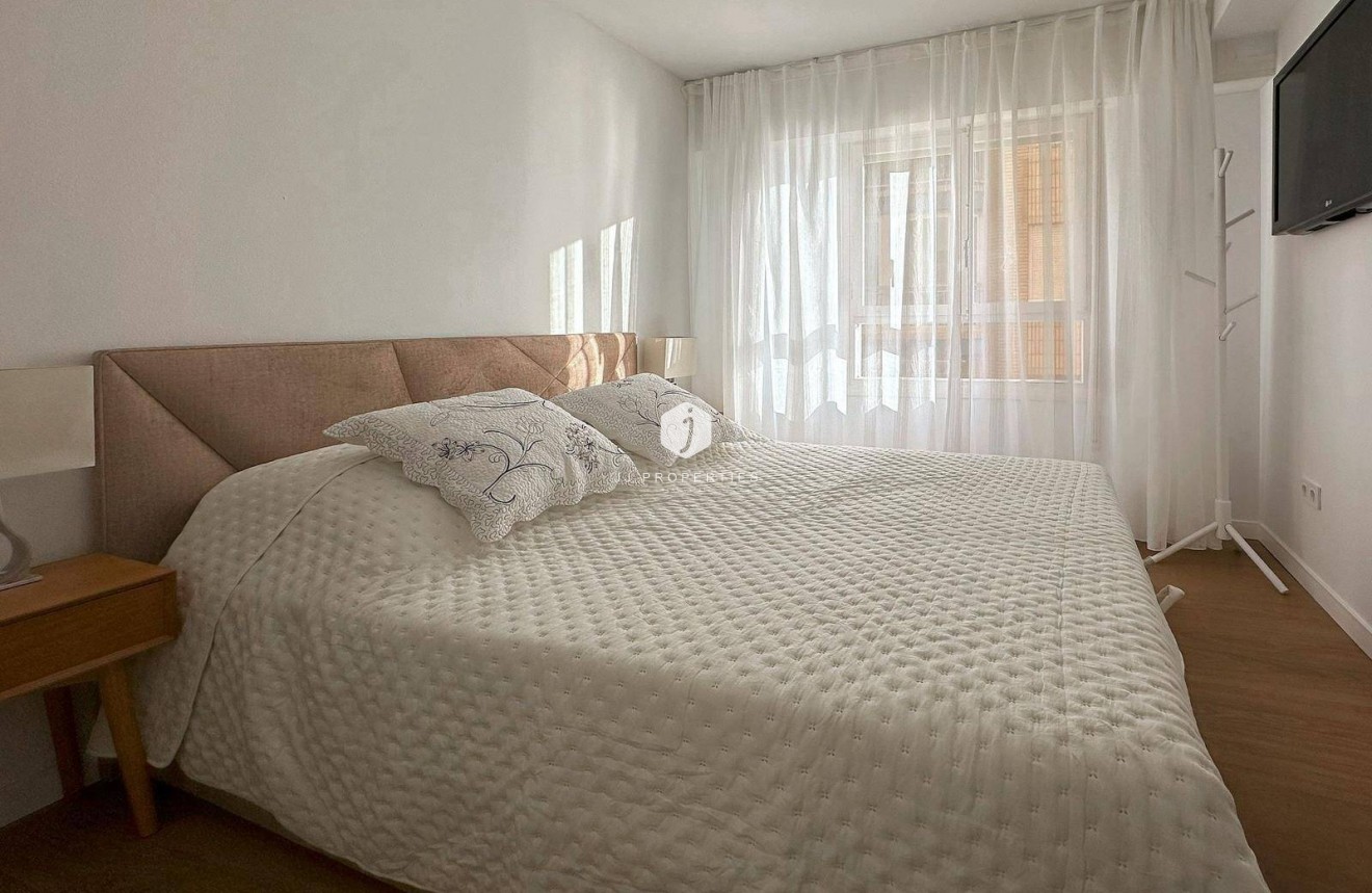 Segunda mano - Apartamento / piso -
Torrevieja - Centro