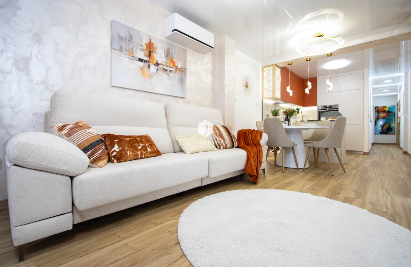 Segunda mano - Apartamento / piso -
Torrevieja - Costa Blanca