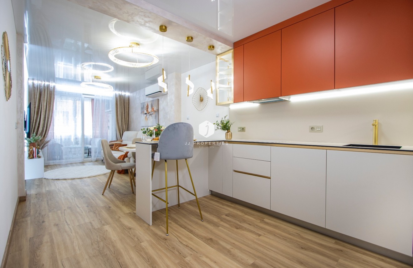 Segunda mano - Apartamento / piso -
Torrevieja - Costa Blanca