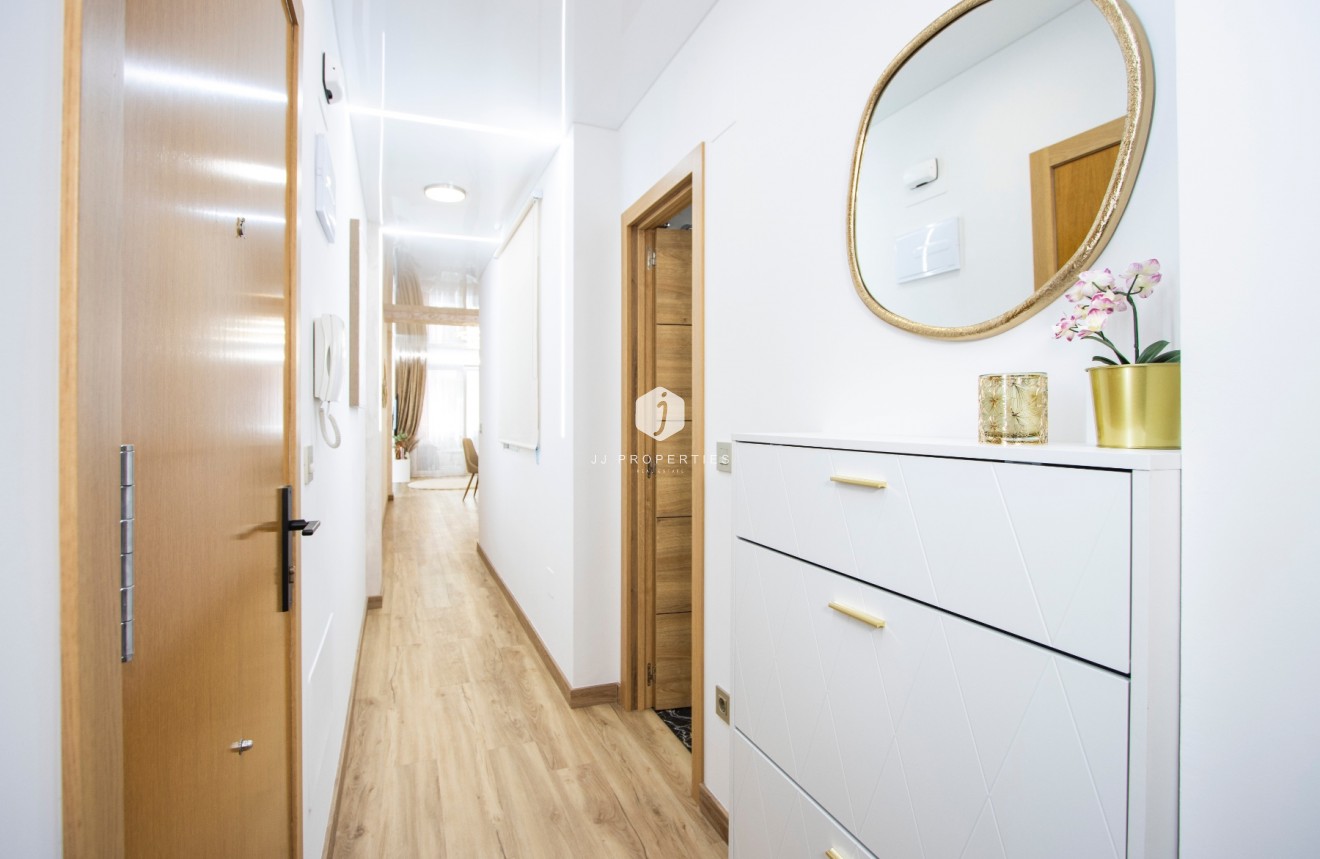 Segunda mano - Apartamento / piso -
Torrevieja - Costa Blanca