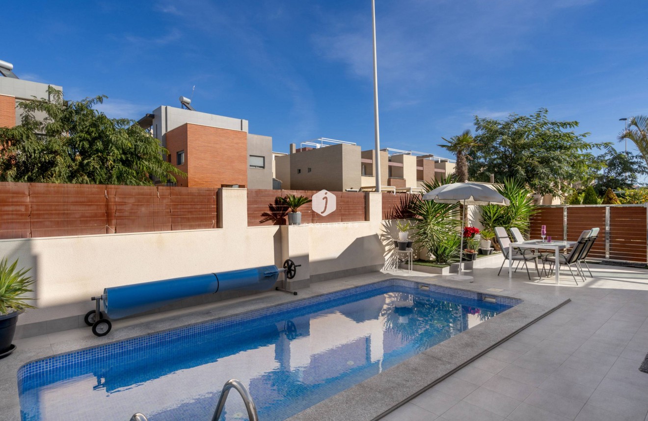 D'occasion - Villa -
Torrevieja - Aguas Nuevas 2