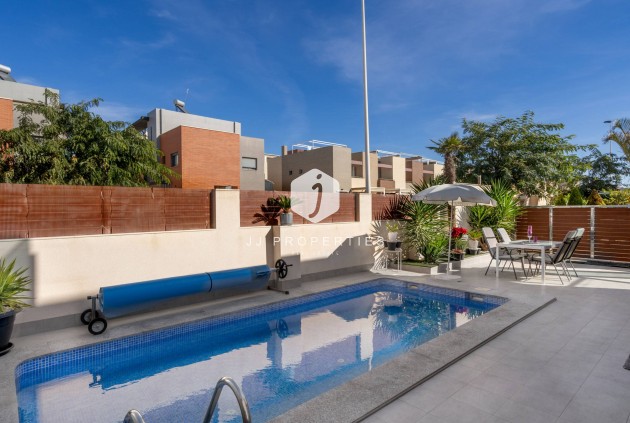 D'occasion - Villa -
Torrevieja - Aguas Nuevas 2